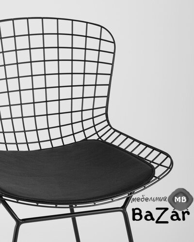 Стул полубарный с низкой спинкой Bertoia черный с черной подушкой